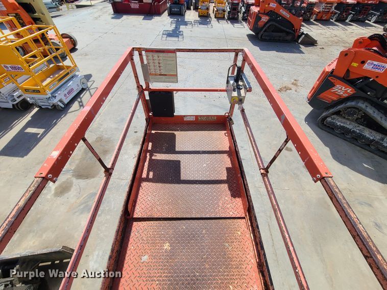 image for item DN6203 2005 Skyjack SJIII 4632  scissor lift