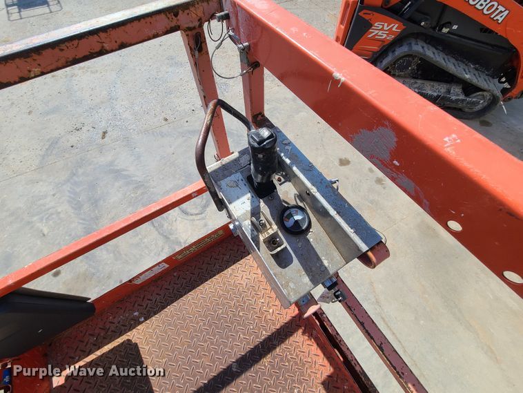 image for item DN6203 2005 Skyjack SJIII 4632  scissor lift