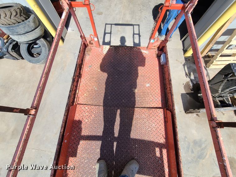 image for item DN6203 2005 Skyjack SJIII 4632  scissor lift