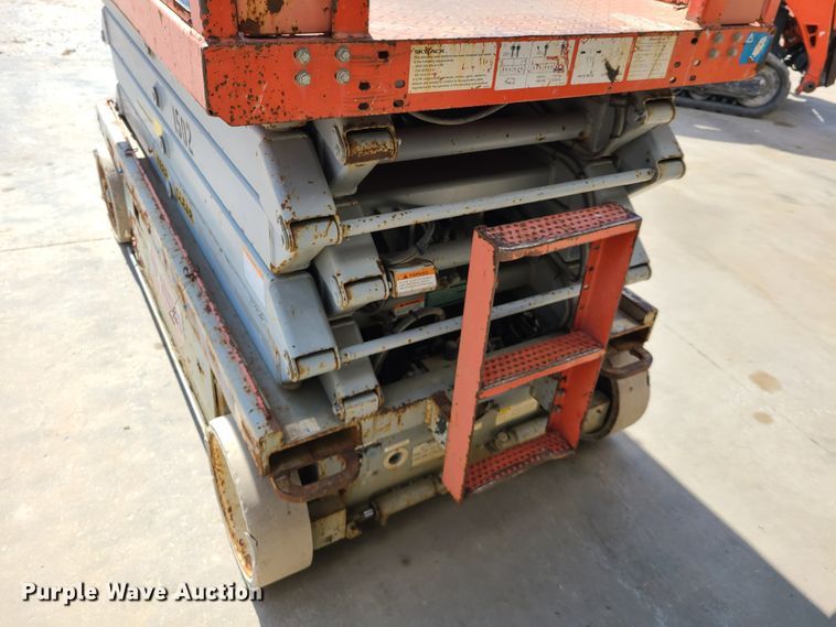 image for item DN6203 2005 Skyjack SJIII 4632  scissor lift