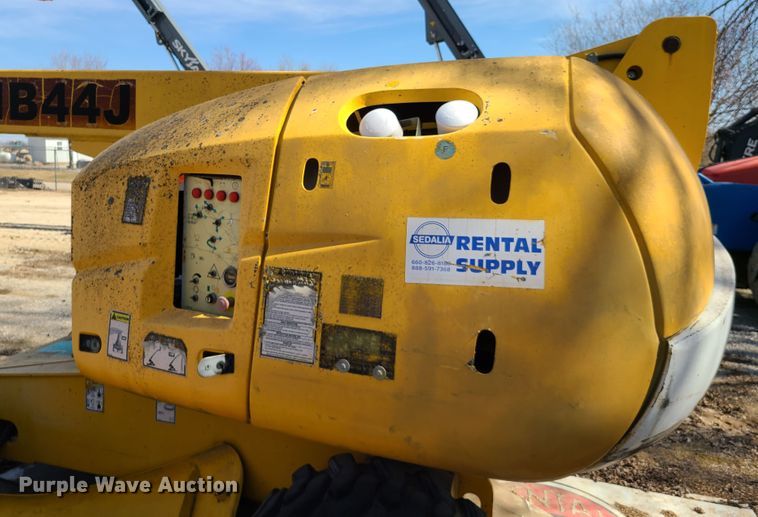 image for item DN6204 Haulotte HB44J  boom lift