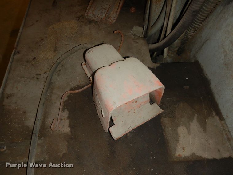 image for item EX9517 Hill Acme No. 4 metal worker