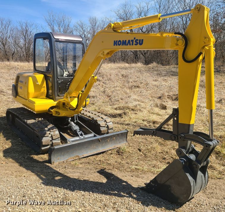 image for item FW9733 Komatsu PC40-7  mini excavator