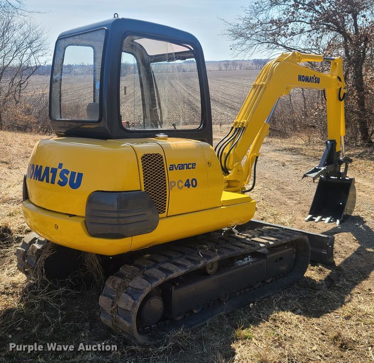 image for item FW9733 Komatsu PC40-7  mini excavator