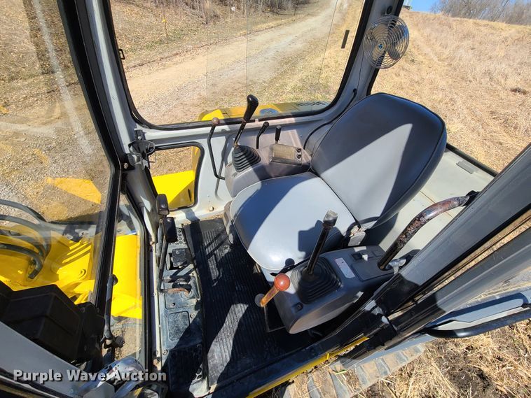 image for item FW9733 Komatsu PC40-7  mini excavator