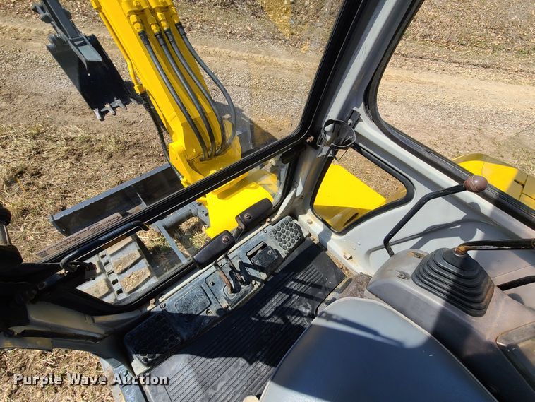 image for item FW9733 Komatsu PC40-7  mini excavator