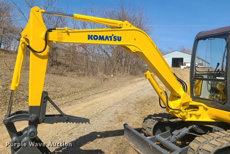 image for item FW9733 Komatsu PC40-7  mini excavator