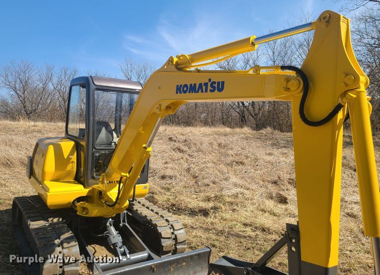 image for item FW9733 Komatsu PC40-7  mini excavator