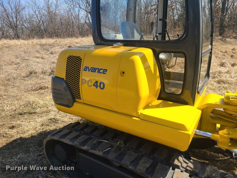 image for item FW9733 Komatsu PC40-7  mini excavator