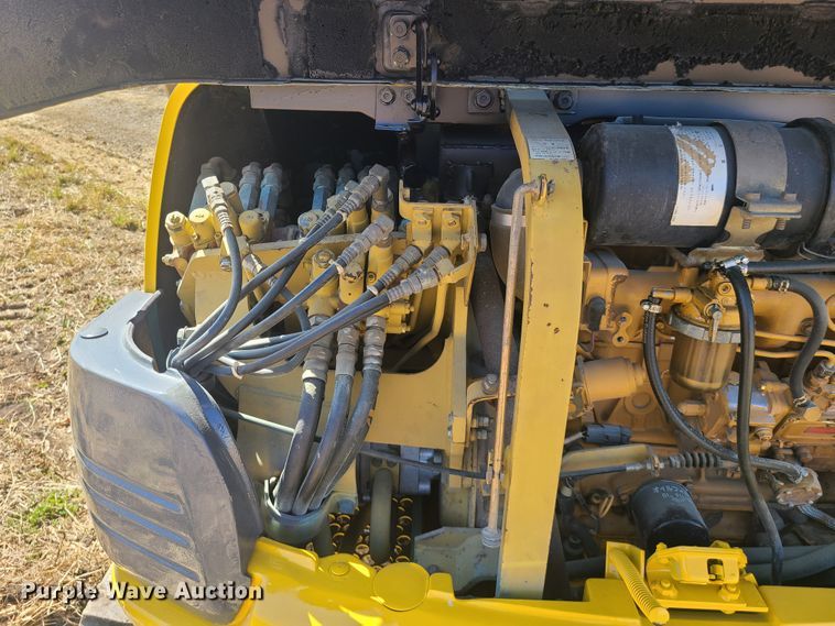 image for item FW9733 Komatsu PC40-7  mini excavator