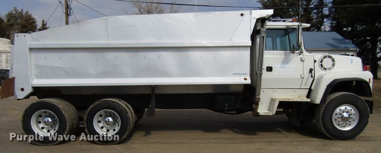 image for item GC9836 1997 Ford L8000  dump truck