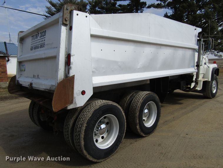 image for item GC9836 1997 Ford L8000  dump truck