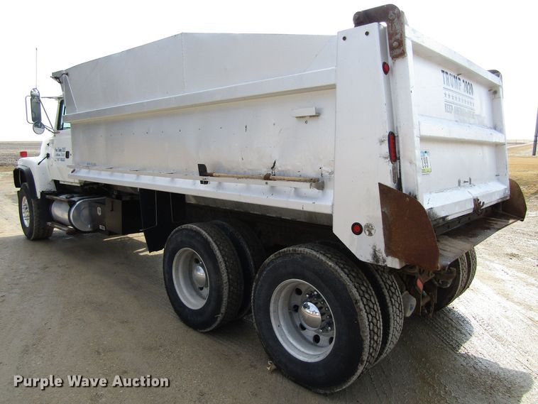 image for item GC9836 1997 Ford L8000  dump truck