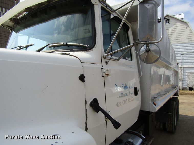image for item GC9836 1997 Ford L8000  dump truck