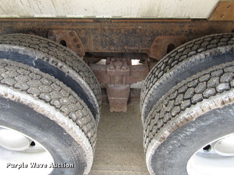 image for item GC9836 1997 Ford L8000  dump truck