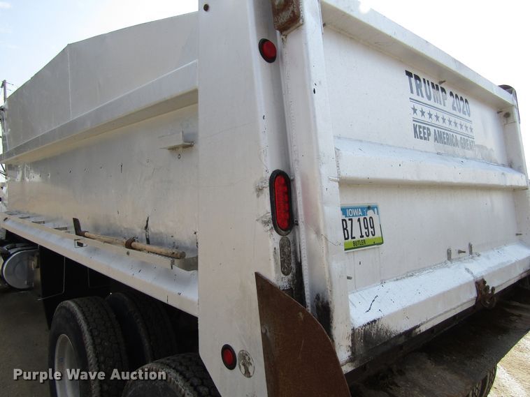 image for item GC9836 1997 Ford L8000  dump truck