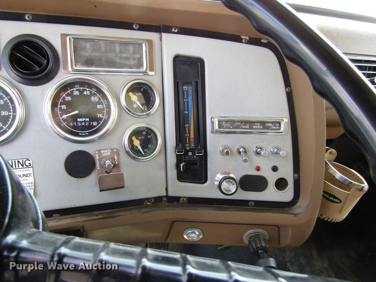 image for item GC9836 1997 Ford L8000  dump truck