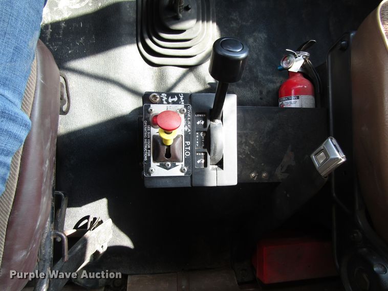 image for item GC9836 1997 Ford L8000  dump truck