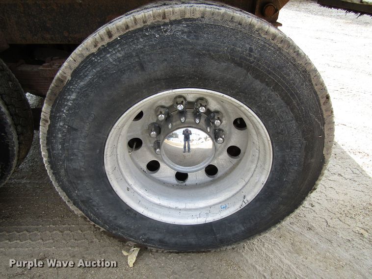 image for item GC9836 1997 Ford L8000  dump truck