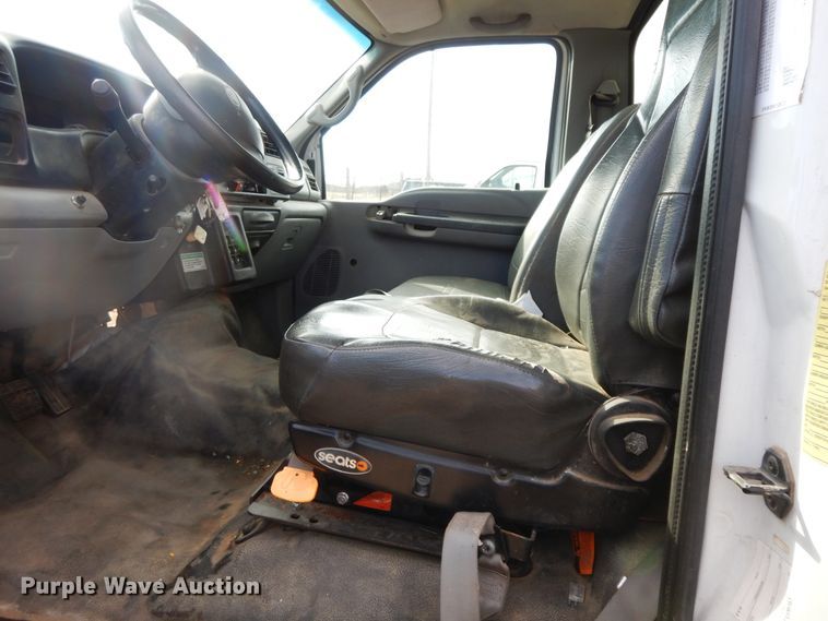 image for item GG9386 2008 Ford F650 Super Duty  service truck