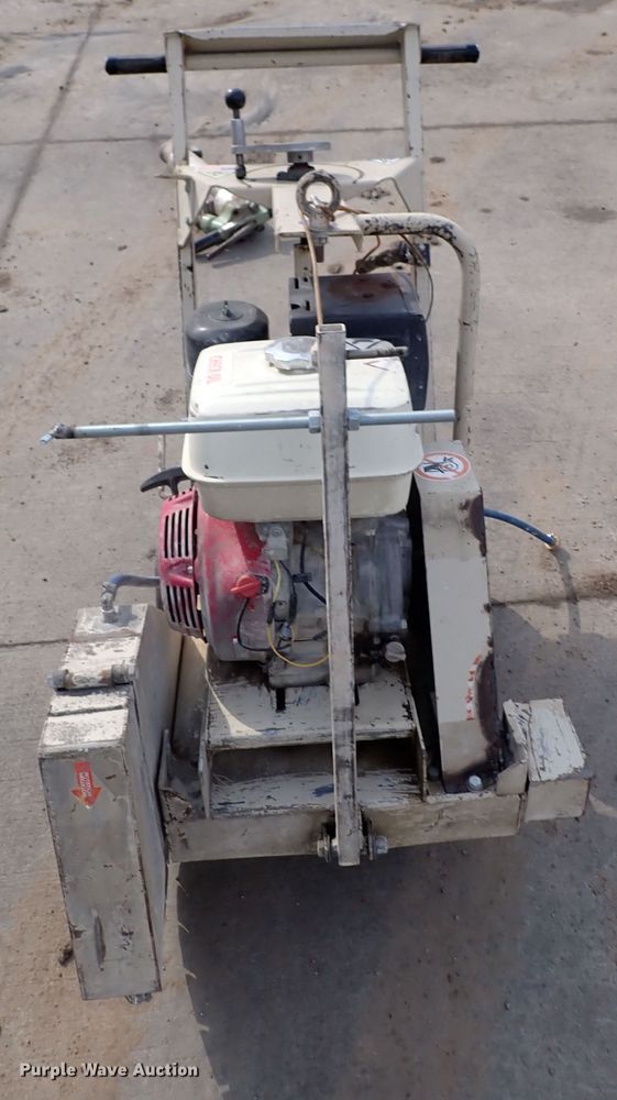 image for item GR9586 Edco DS-18-11H concrete saw