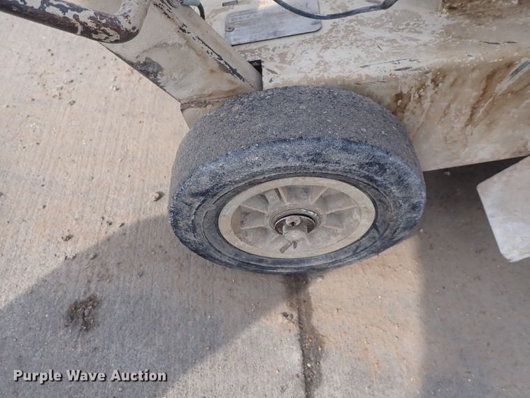 image for item GR9586 Edco DS-18-11H concrete saw