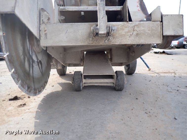 image for item GR9586 Edco DS-18-11H concrete saw