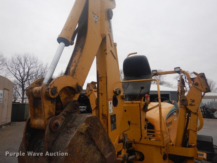 image for item GT9688 2006 Vermeer RT650  trencher