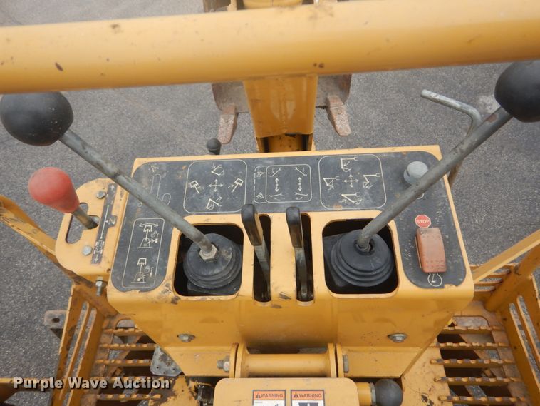 image for item GT9688 2006 Vermeer RT650  trencher