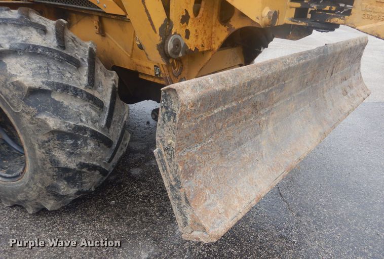 image for item GT9688 2006 Vermeer RT650  trencher