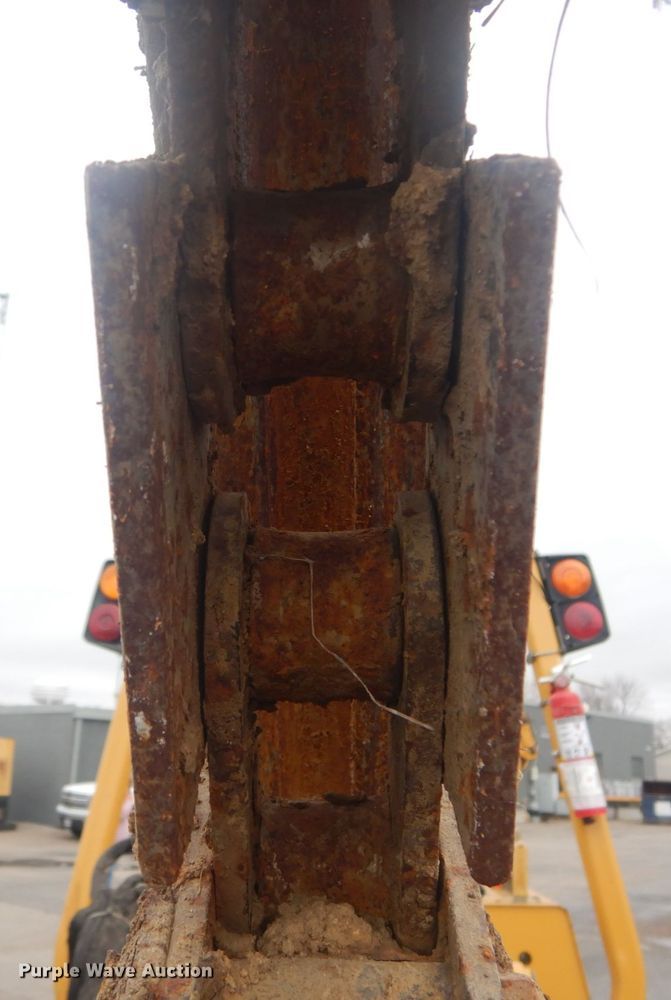 image for item GT9688 2006 Vermeer RT650  trencher