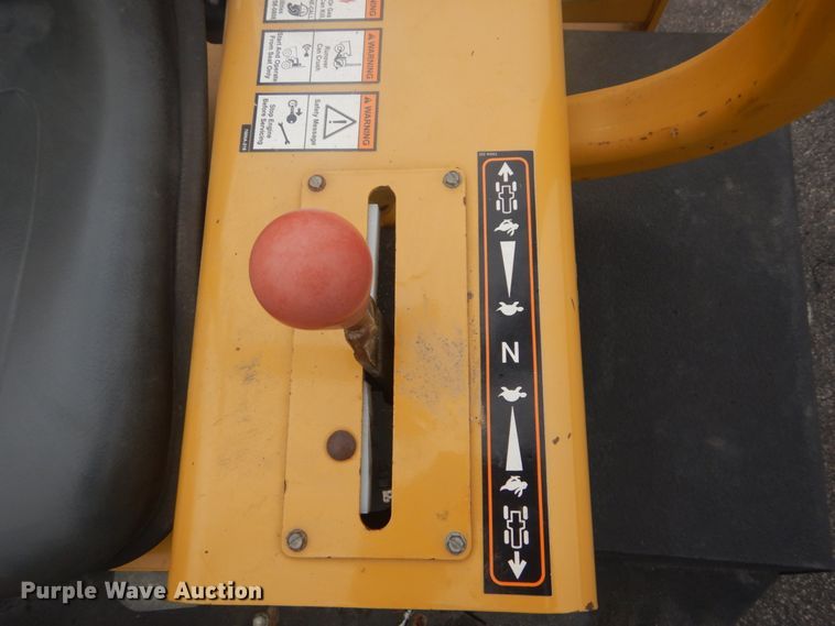 image for item GT9688 2006 Vermeer RT650  trencher