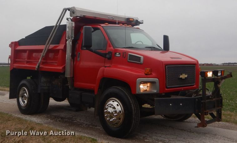 image for item GT9690 2007 Chevrolet C7500  dump truck