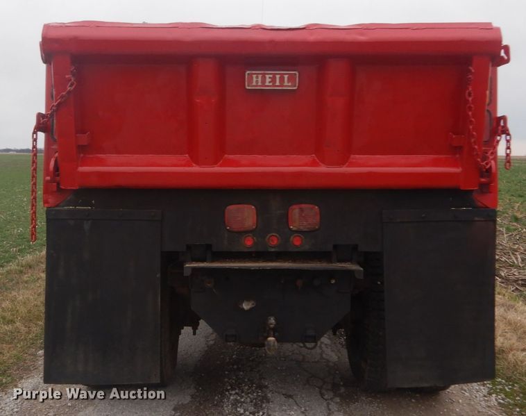 image for item GT9690 2007 Chevrolet C7500  dump truck