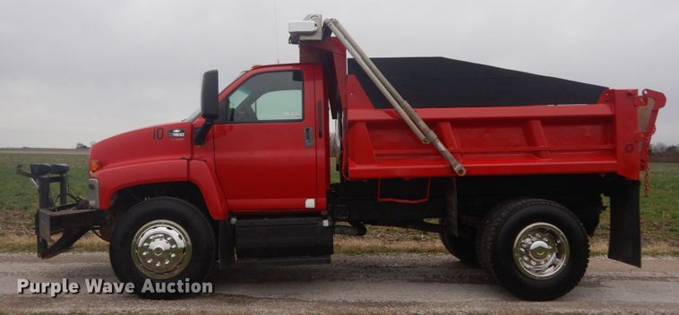 image for item GT9690 2007 Chevrolet C7500  dump truck