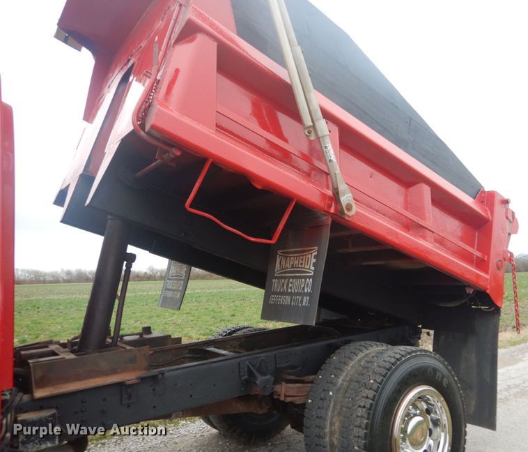 image for item GT9690 2007 Chevrolet C7500  dump truck