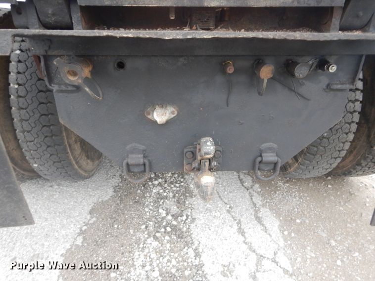 image for item GT9690 2007 Chevrolet C7500  dump truck