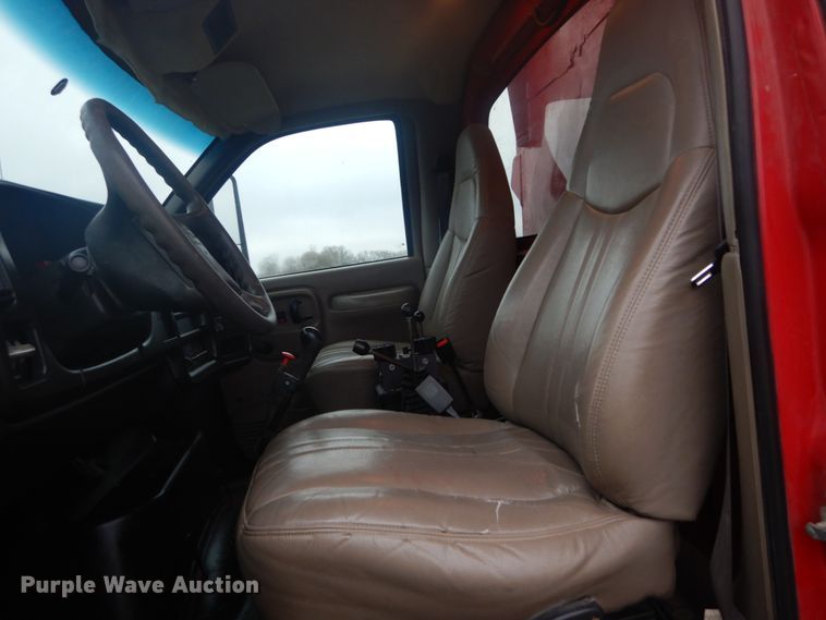 image for item GT9690 2007 Chevrolet C7500  dump truck