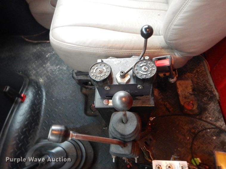 image for item GT9690 2007 Chevrolet C7500  dump truck