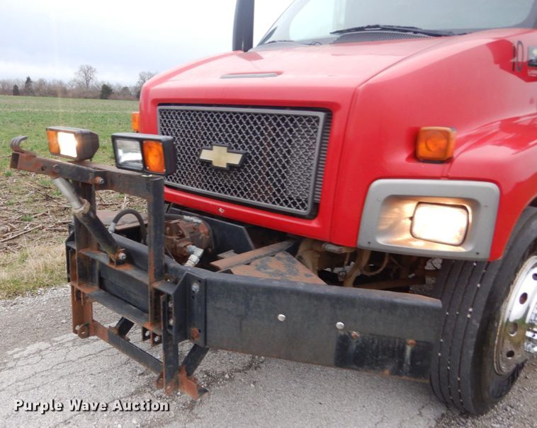 image for item GT9690 2007 Chevrolet C7500  dump truck