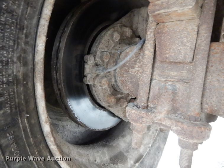 image for item GT9690 2007 Chevrolet C7500  dump truck