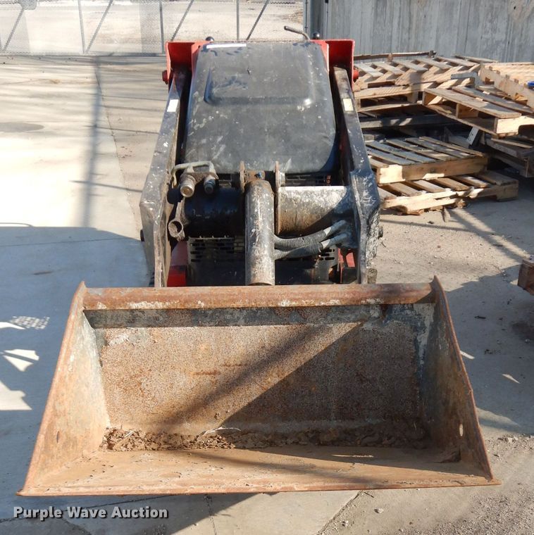 image for item HD9716 2008 Toro TX427  compact utility loader