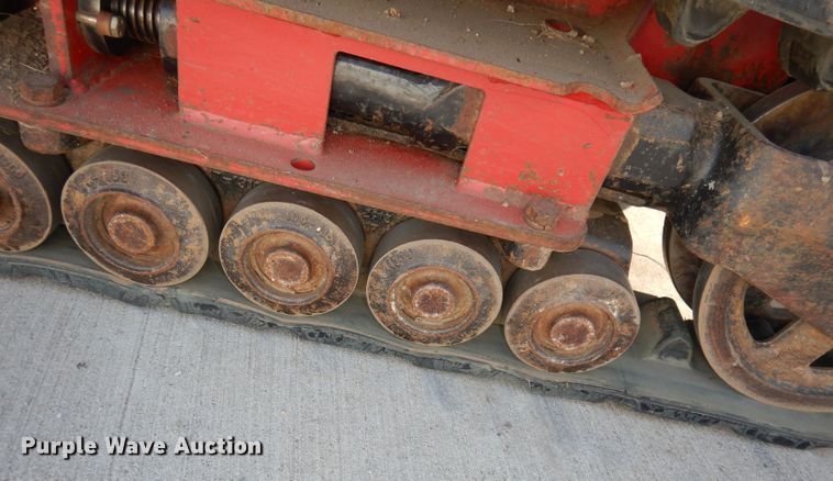 image for item HD9716 2008 Toro TX427  compact utility loader