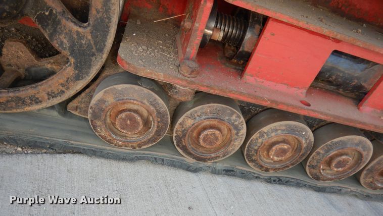 image for item HD9716 2008 Toro TX427  compact utility loader