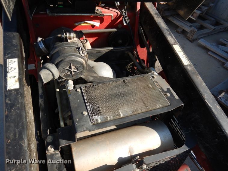 image for item HD9716 2008 Toro TX427  compact utility loader