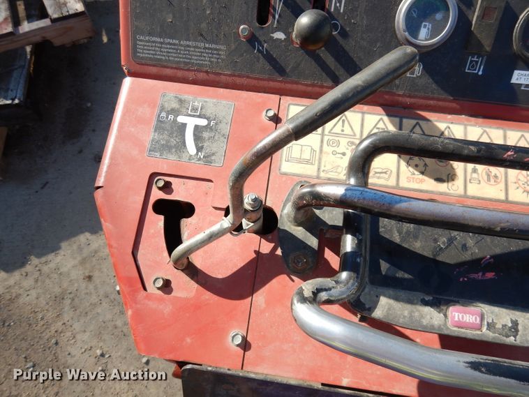 image for item HD9716 2008 Toro TX427  compact utility loader