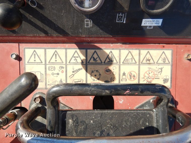 image for item HD9716 2008 Toro TX427  compact utility loader