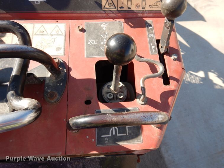 image for item HD9716 2008 Toro TX427  compact utility loader