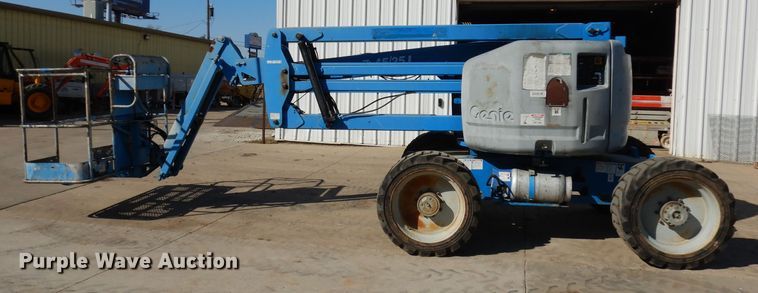 image for item HD9718 2005 Genie Z-45/25  boom lift