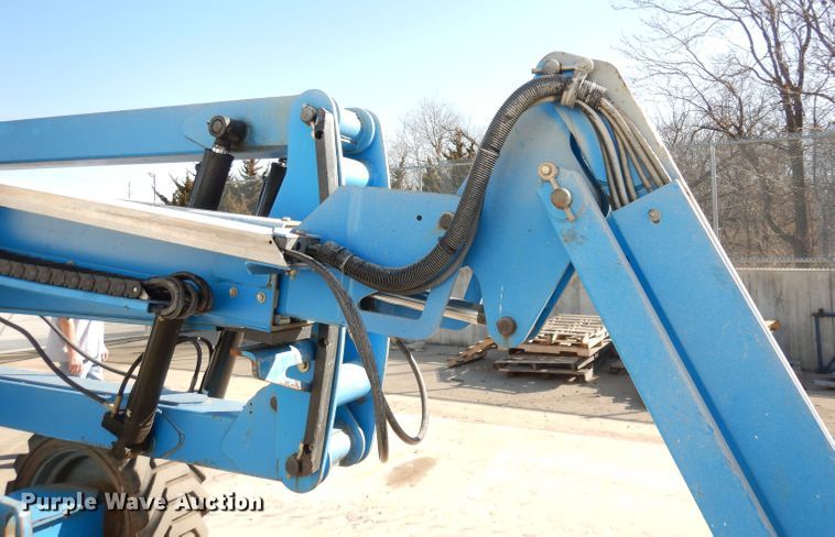 image for item HD9718 2005 Genie Z-45/25  boom lift